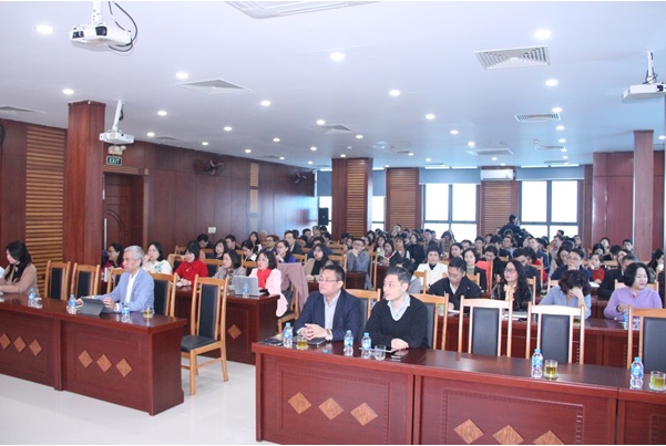 Thông báo V/v xin ý kiến dự thảo nghị quyết HĐNDTP quy định chính sách trong việc thực hiện nhiệm vụ khoa học và công nghệ trọng điểm của Thủ đô và chính sách đối với hoạt động nghiên cứu khoa học và ứng dụng chuyển giao tiến bộ khoa học và công nghệ